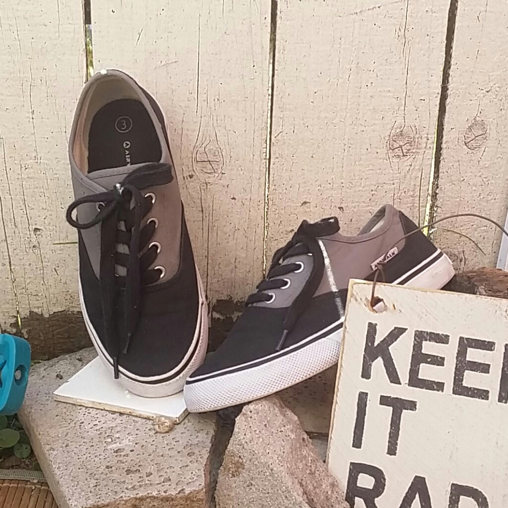 🎉HP!👣AIRWALKS:)